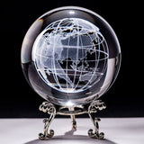 Globe décoratif en verre base argent.