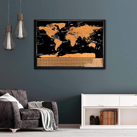 Carte du Monde à Gratter Noire et Dorée Petit Format Brillante