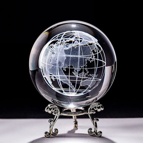 Globe décoratif en verre.